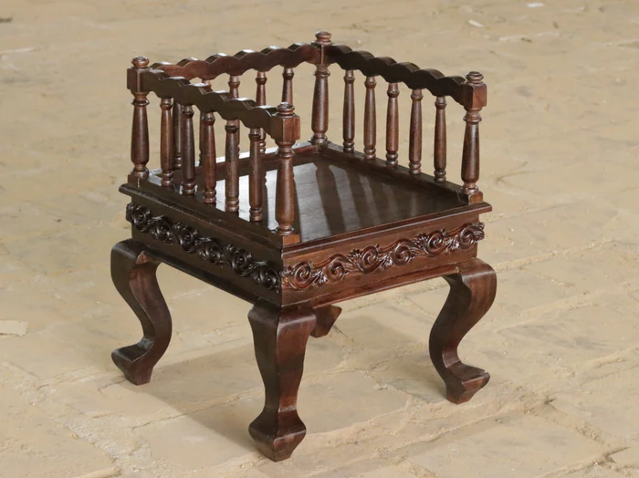 Glorious Dark Brown Finished Single Sofa